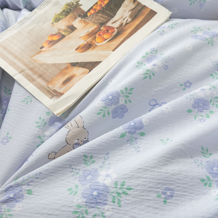 91家纺网 家纺一手货源 找家纺 铭浩家纺 2026春夏新款云感双层皱皱纱四件套 蓝兔花眠