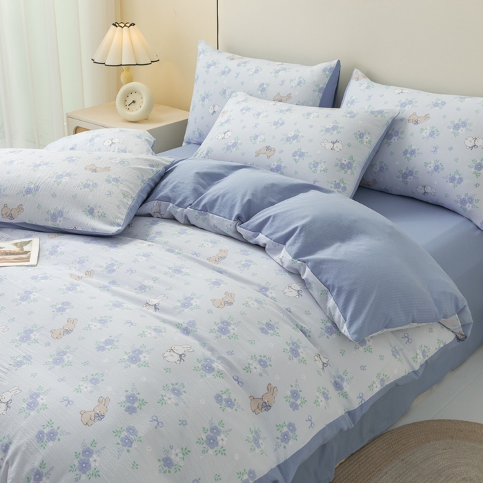 91家纺网 家纺一手货源 找家纺 铭浩家纺 2026春夏新款云感双层皱皱纱四件套 蓝兔花眠