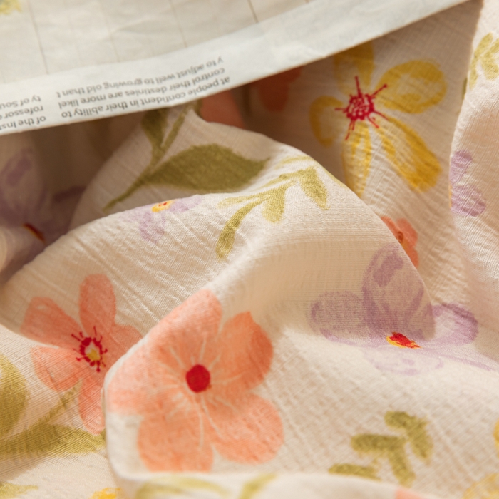 91家纺网 家纺一手货源 找家纺 铭浩家纺 2026春夏新款云感双层皱皱纱四件套 春日花野