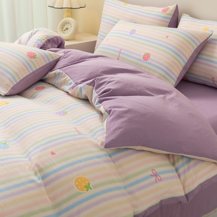 91家纺网 家纺一手货源 找家纺 铭浩家纺 2026春夏新款云感双层皱皱纱四件套 草莓乐园