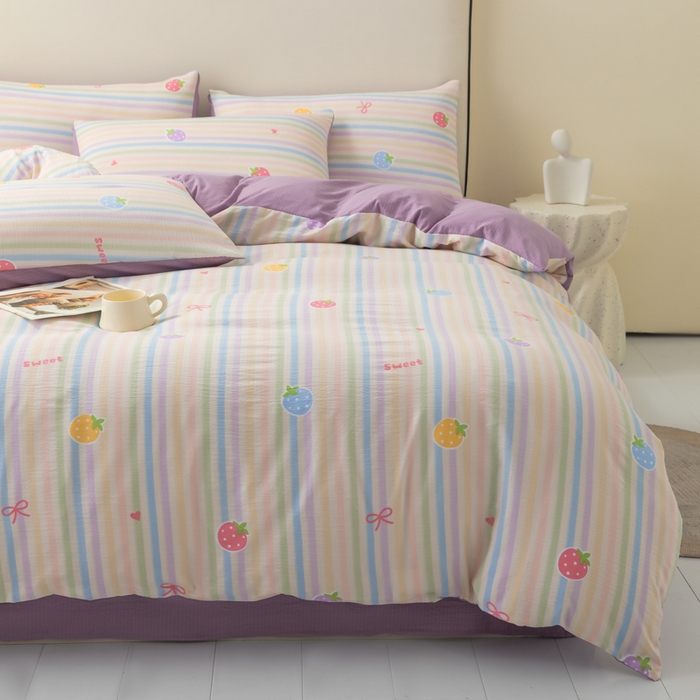 91家纺网 家纺一手货源 找家纺 铭浩家纺 2026春夏新款云感双层皱皱纱四件套 草莓乐园