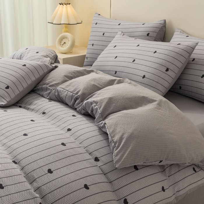 91家纺网 家纺一手货源 找家纺 铭浩家纺 2026春夏新款云感双层皱皱纱四件套 心动条纹