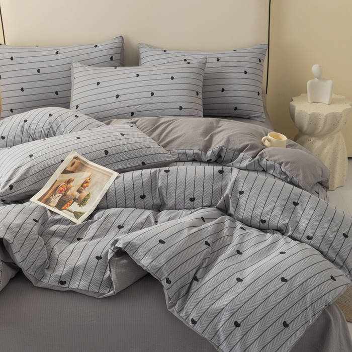 91家纺网 家纺一手货源 找家纺 铭浩家纺 2026春夏新款云感双层皱皱纱四件套 心动条纹