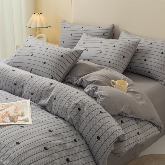 91家纺网 家纺一手货源 找家纺 铭浩家纺 2026春夏新款云感双层皱皱纱四件套 心动条纹