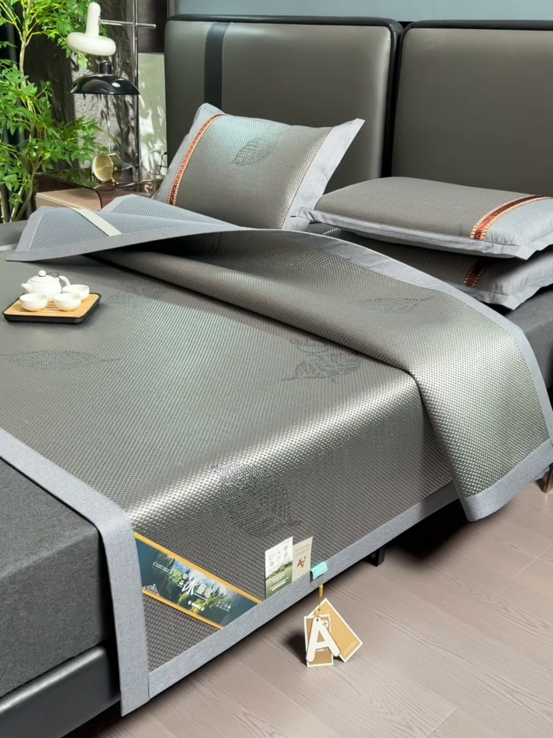 91家纺网 家纺一手货源 找家纺 小牛席业 2026新款加厚款叶语冰藤席系列 加厚款-叶语冰藤席-黑咖