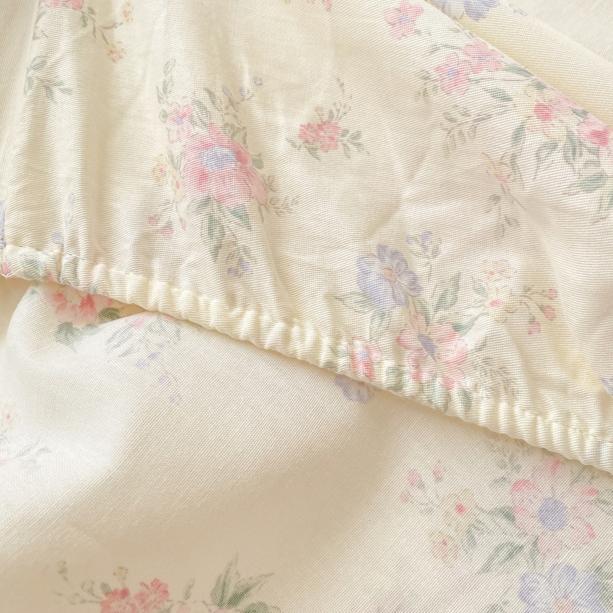 91家纺网 家纺一手货源 找家纺 女子家纺 2026新款全棉纯棉印花小清新系列单床笠单品床笠床笠单件 欧风花影