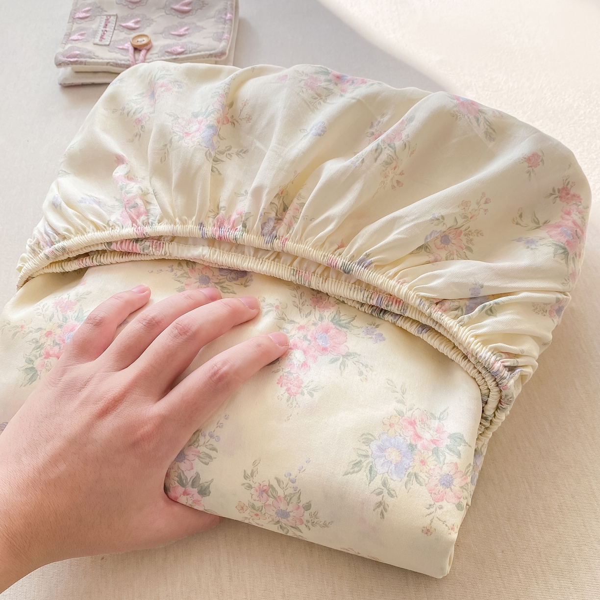 91家纺网 家纺一手货源 找家纺 女子家纺 2026新款全棉纯棉印花小清新系列单床笠单品床笠床笠单件 欧风花影