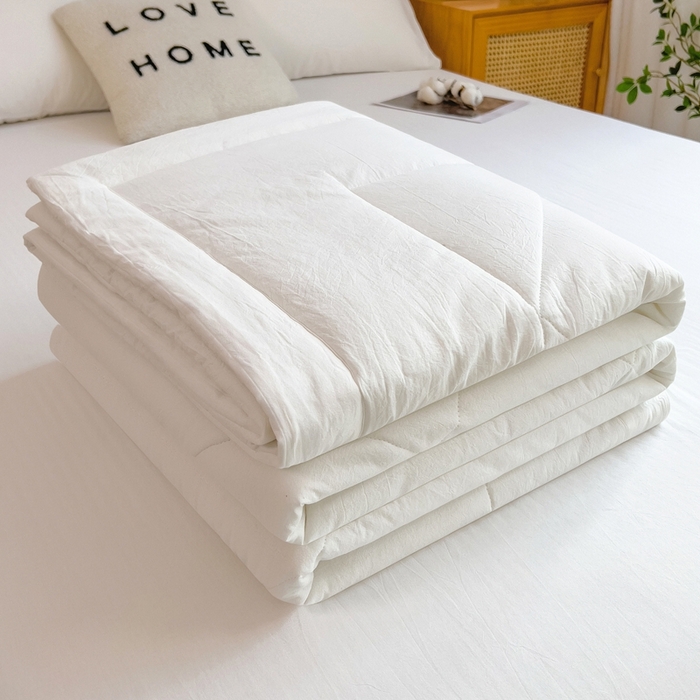 91家纺网 家纺一手货源 找家纺 宝士康家纺 2026新款10A抗菌无印风单夏被/夏被四件套 被子被芯 白色