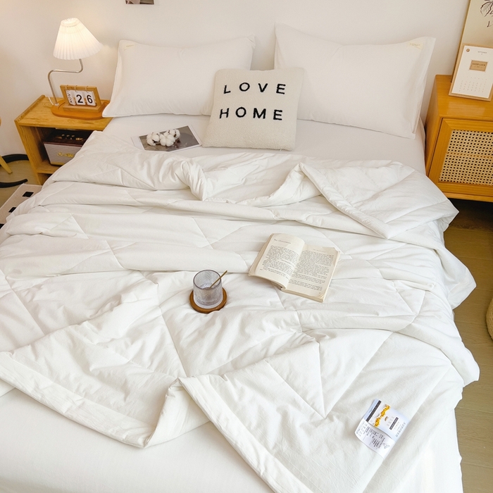 91家纺网 家纺一手货源 找家纺 宝士康家纺 2026新款10A抗菌无印风单夏被/夏被四件套 被子被芯 白色