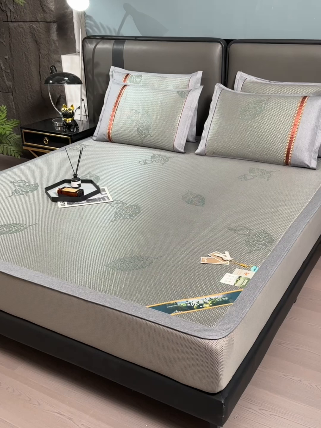 91家纺网 家纺一手货源 找家纺 小牛席业 202新款加厚款-叶语冰藤席系列（床笠款）凉席藤席冰藤席冰丝席竹席草席空调席乳胶席豆豆席 加厚款-叶语冰藤席系列床笠款-墨绿