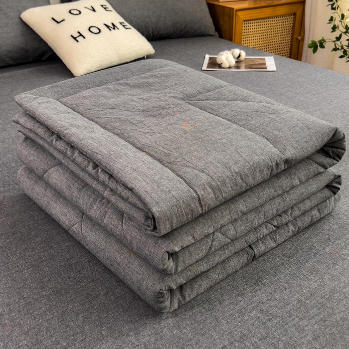 91家纺网 家纺一手货源 找家纺 宝士康家纺 2026新款10A抗菌无印风单夏被/夏被四件套 被子被芯 低调灰