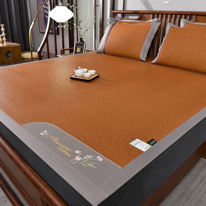 91家纺网 家纺一手货源 找家纺 小牛席业 2026新款加厚款-艾草清香养生席系列（全藤席面） 加厚款-艾草清香养生席（红棕）