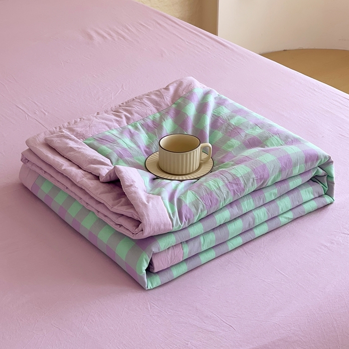 91家纺网 家纺一手货源 找家纺 宝士康家纺 2026新款10A抗菌无印风单夏被/夏被四件套 被子被芯 绿叶中格