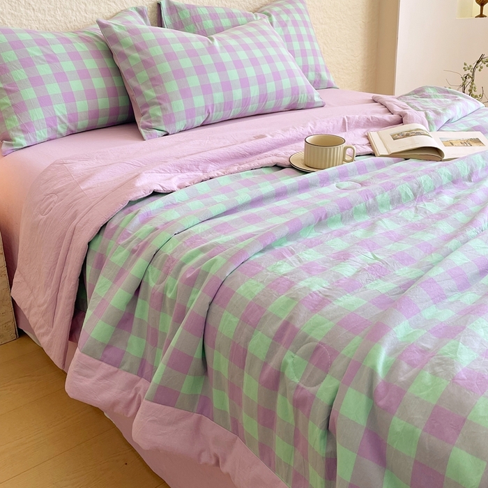 91家纺网 家纺一手货源 找家纺 宝士康家纺 2026新款10A抗菌无印风单夏被/夏被四件套 被子被芯 绿叶中格