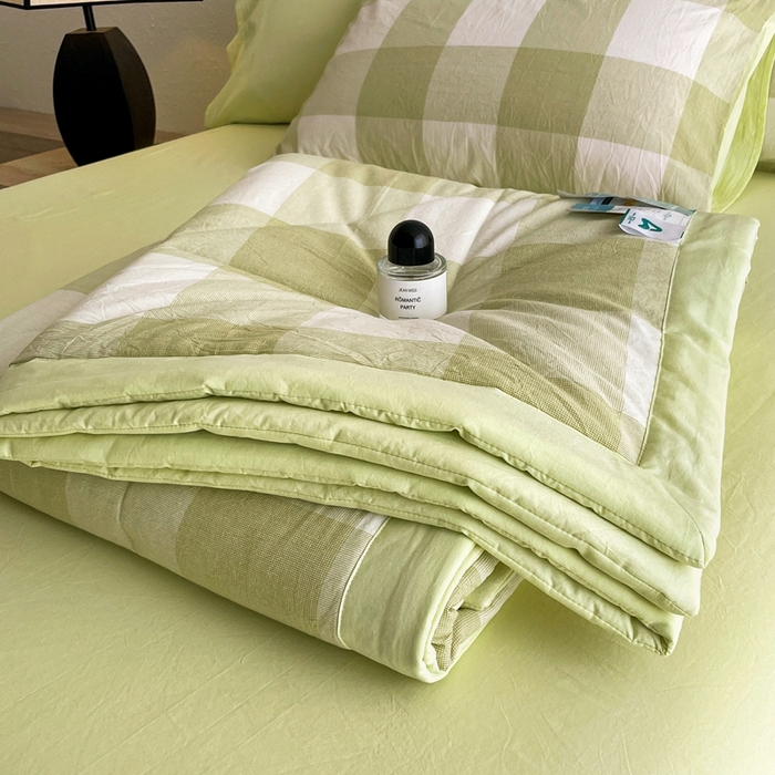 91家纺网 家纺一手货源 找家纺 宝士康家纺 2026新款10A抗菌无印风单夏被/夏被四件套 被子被芯 清雅中格