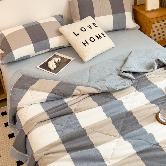 91家纺网 家纺一手货源 找家纺 宝士康家纺 2026新款10A抗菌无印风单夏被/夏被四件套 被子被芯 深蓝大格