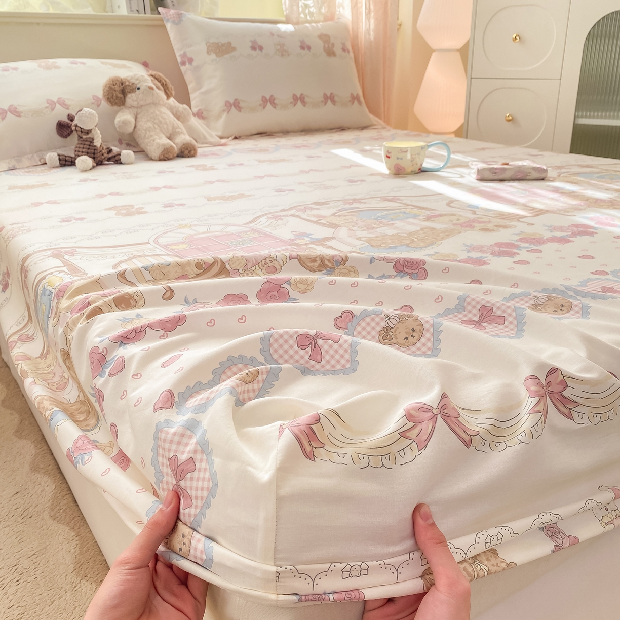 91家纺网 家纺一手货源 找家纺 女子家纺 2026新款全棉纯棉印花小清新系列单床笠单品床笠床笠单件 小熊安缦