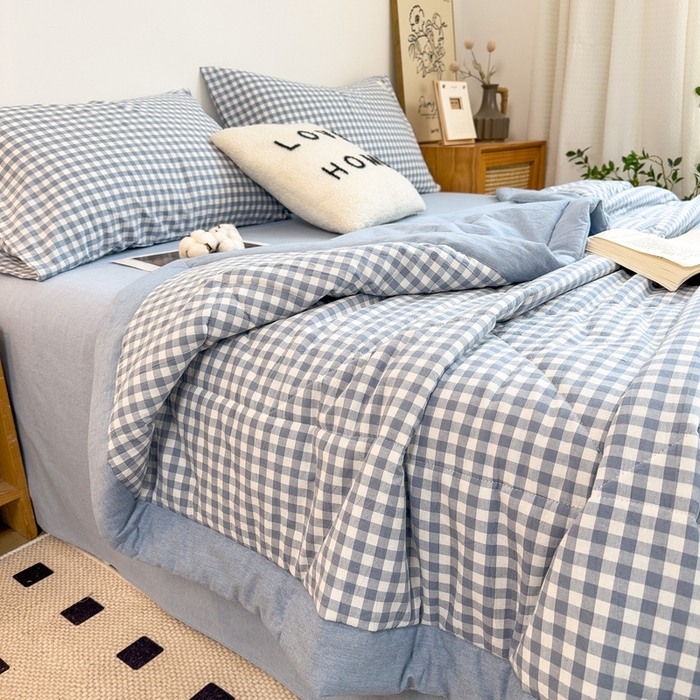 91家纺网 家纺一手货源 找家纺 宝士康家纺 2026新款10A抗菌无印风单夏被/夏被四件套 被子被芯 天蓝小格