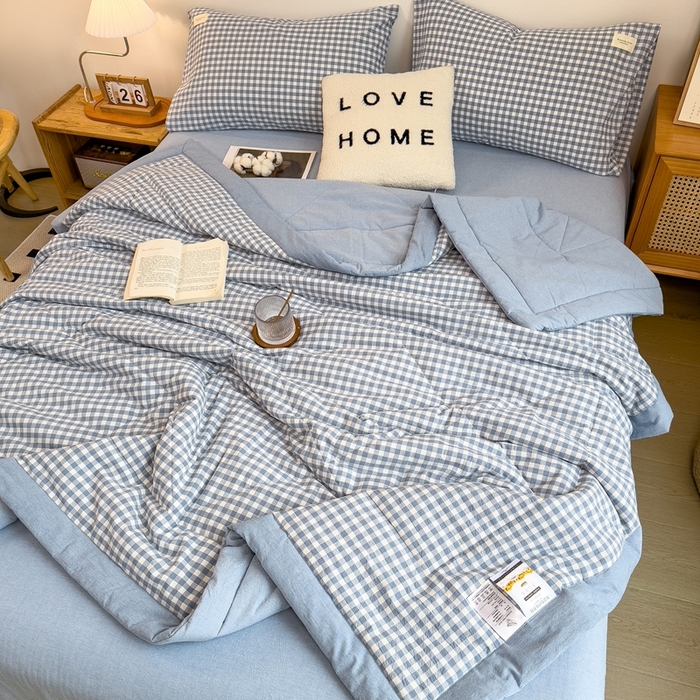 91家纺网 家纺一手货源 找家纺 宝士康家纺 2026新款10A抗菌无印风单夏被/夏被四件套 被子被芯 天蓝小格