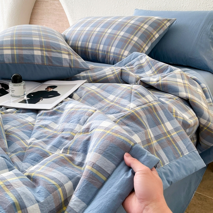 91家纺网 家纺一手货源 找家纺 宝士康家纺 2026新款10A抗菌无印风单夏被/夏被四件套 被子被芯 天蓝中格