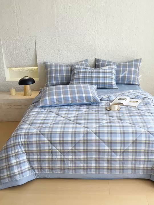 91家纺网 家纺一手货源 找家纺 宝士康家纺 2026新款10A抗菌无印风单夏被/夏被四件套 被子被芯 天蓝中格