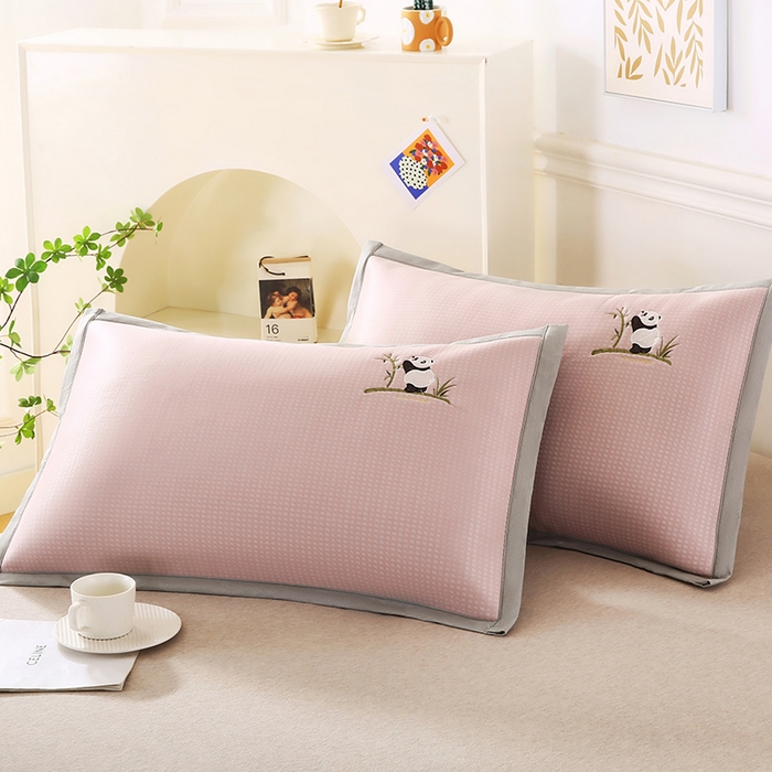 91家纺网 家纺一手货源 找家纺 小牛席业 2026新款华夫格爱家熊猫夏凉枕套 粉色