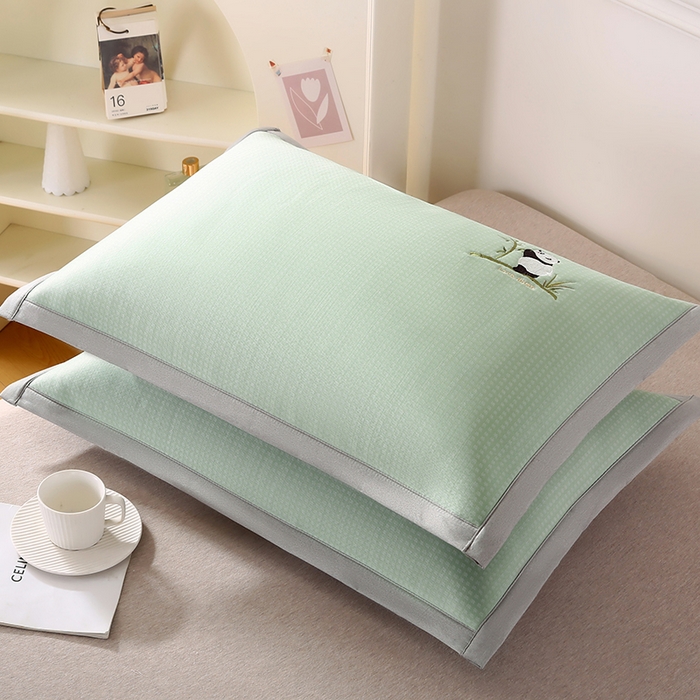 91家纺网 家纺一手货源 找家纺 小牛席业 2026新款华夫格爱家熊猫夏凉枕套 绿色