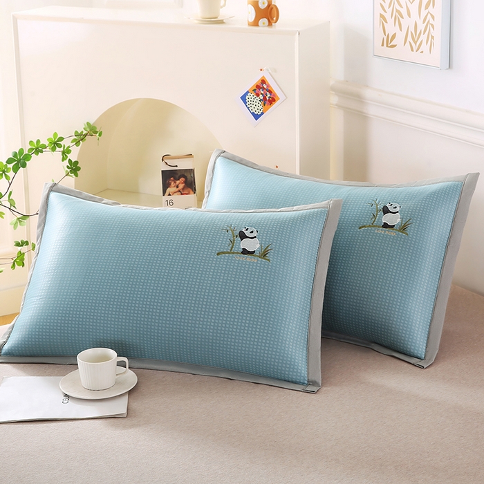 91家纺网 家纺一手货源 找家纺 小牛席业 2026新款华夫格爱家熊猫夏凉枕套 蓝色