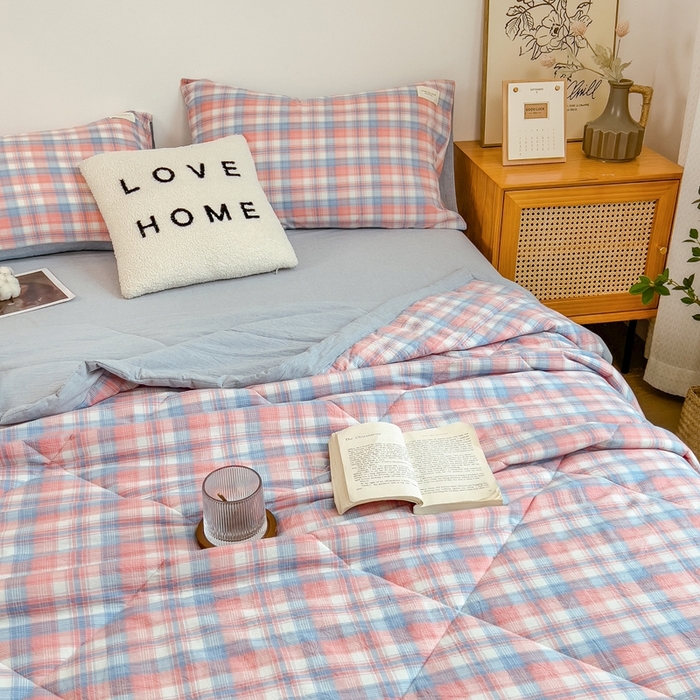 91家纺网 家纺一手货源 找家纺 宝士康家纺 2026新款10A抗菌无印风单夏被/夏被四件套 被子被芯 炫彩格