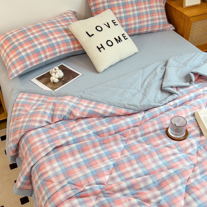 91家纺网 家纺一手货源 找家纺 宝士康家纺 2026新款10A抗菌无印风单夏被/夏被四件套 被子被芯 炫彩格