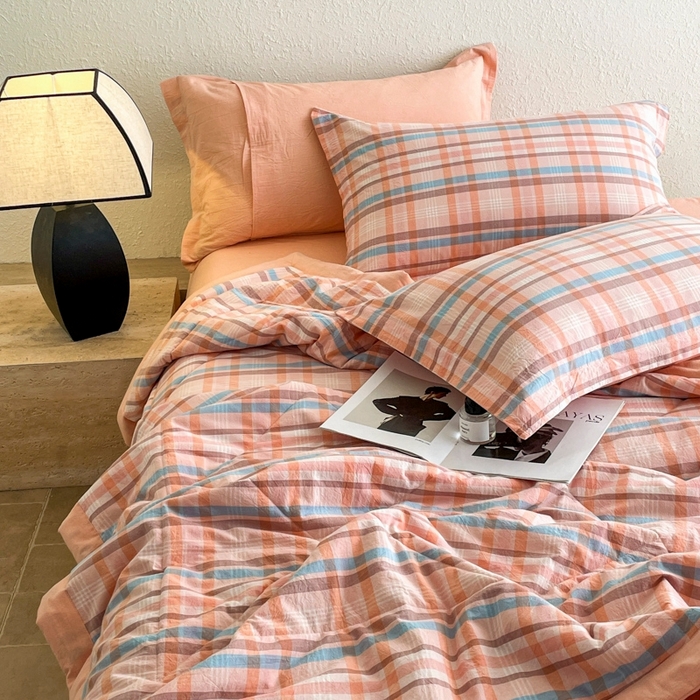 91家纺网 家纺一手货源 找家纺 宝士康家纺 2026新款10A抗菌无印风单夏被/夏被四件套 被子被芯 英伦粉