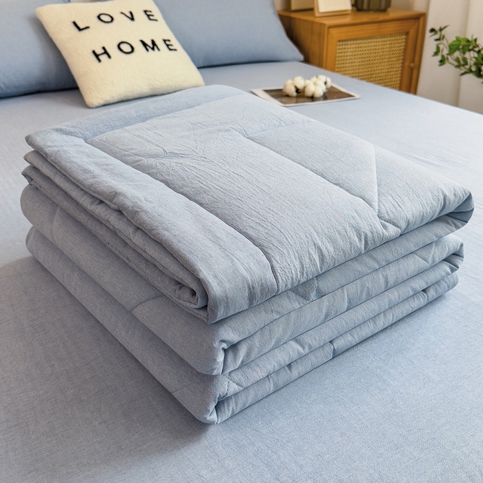 91家纺网 家纺一手货源 找家纺 宝士康家纺 2026新款10A抗菌无印风单夏被/夏被四件套 被子被芯 优雅蓝