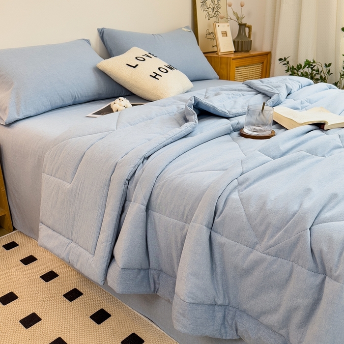 91家纺网 家纺一手货源 找家纺 宝士康家纺 2026新款10A抗菌无印风单夏被/夏被四件套 被子被芯 优雅蓝