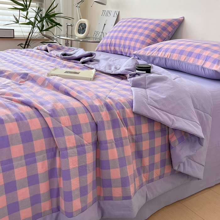 91家纺网 家纺一手货源 找家纺 宝士康家纺 2026新款10A抗菌无印风单夏被/夏被四件套 被子被芯 紫粉中格