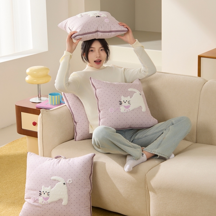 91家纺网 家纺一手货源 找家纺 多米家居 2026新款会放屁的pupu猫抱枕被 pupu猫·暮光紫