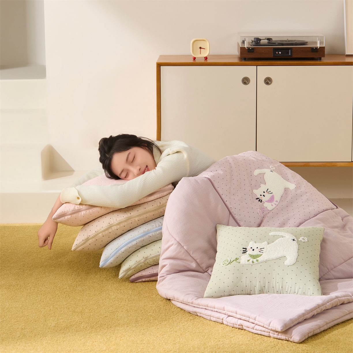 91家纺网 家纺一手货源 找家纺 多米家居 2026新款会放屁的pupu猫抱枕被 组合图仅参考不可下单