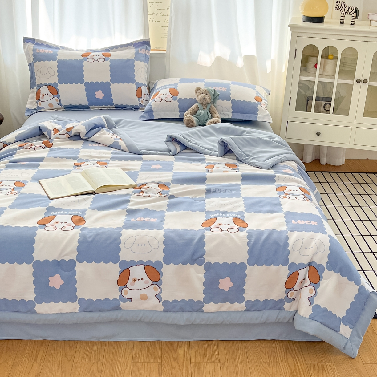 91家纺网 家纺一手货源 找家纺 宝士康家纺 2026新款10A抗菌水洗棉超声波压花夏被 被子被芯 超声波-嗨皮狗