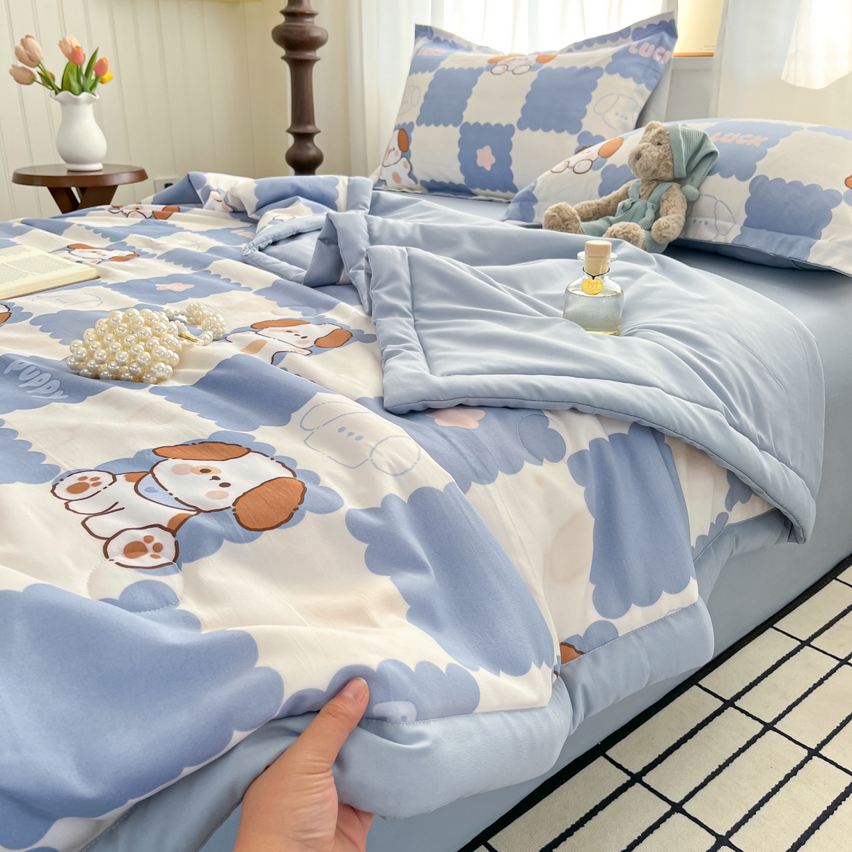 91家纺网 家纺一手货源 找家纺 宝士康家纺 2026新款10A抗菌水洗棉超声波压花夏被 被子被芯 超声波-嗨皮狗