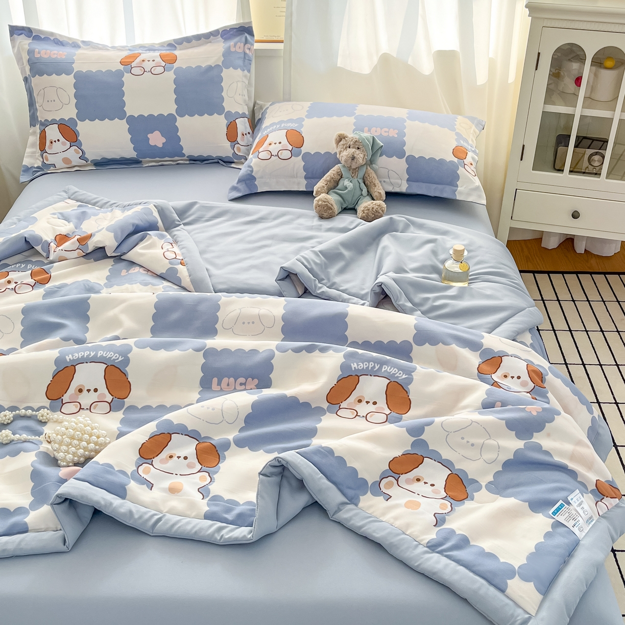 91家纺网 家纺一手货源 找家纺 宝士康家纺 2026新款10A抗菌水洗棉超声波压花夏被 被子被芯 超声波-嗨皮狗