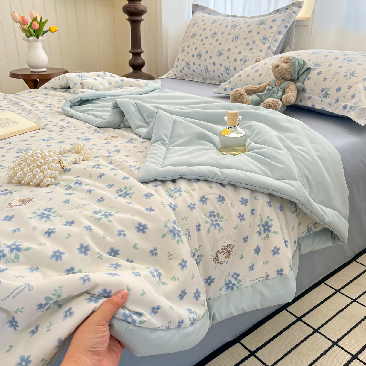 91家纺网 家纺一手货源 找家纺 宝士康家纺 2026新款10A抗菌水洗棉超声波压花夏被 被子被芯 超声波-青野碎蓝