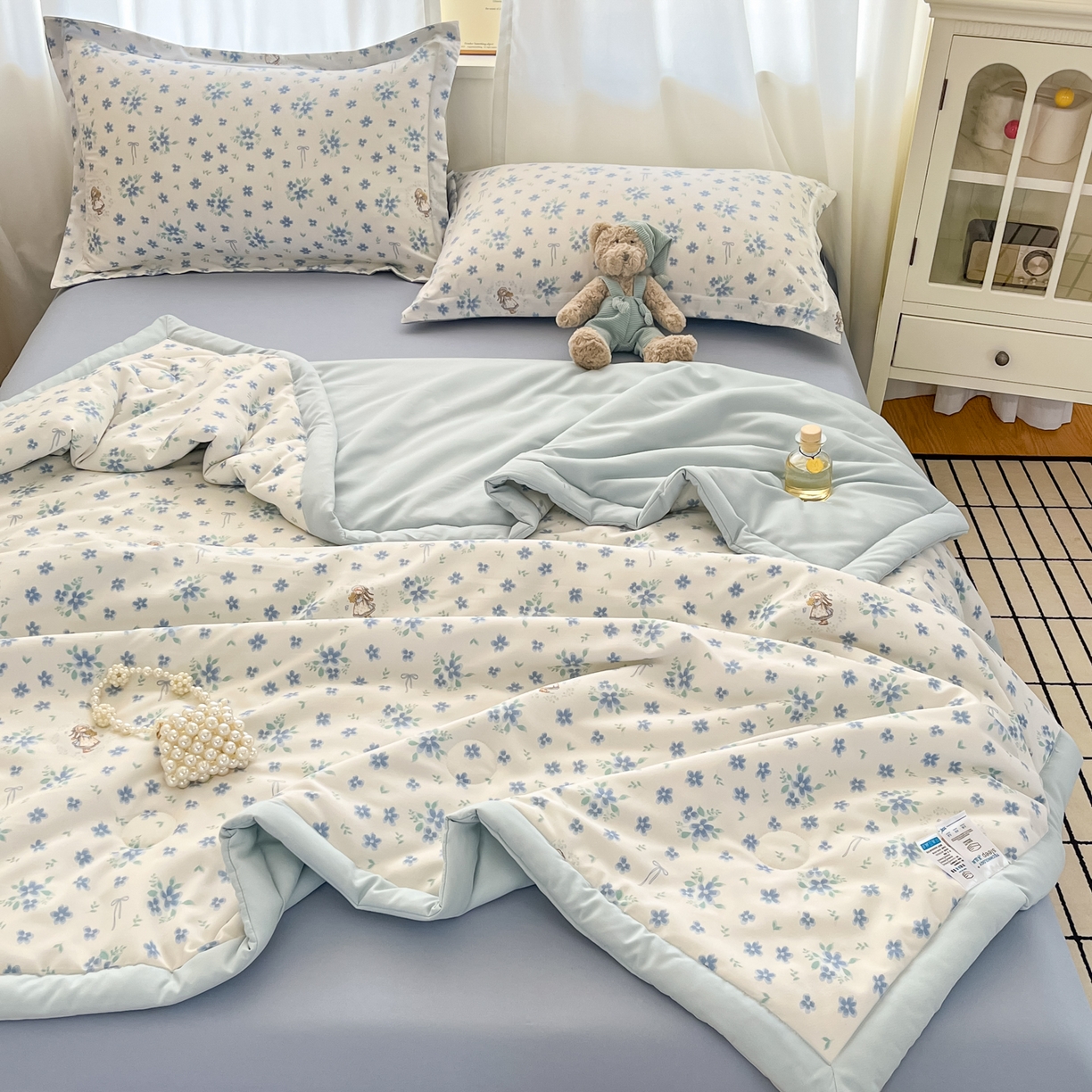 91家纺网 家纺一手货源 找家纺 宝士康家纺 2026新款10A抗菌水洗棉超声波压花夏被 被子被芯 超声波-青野碎蓝