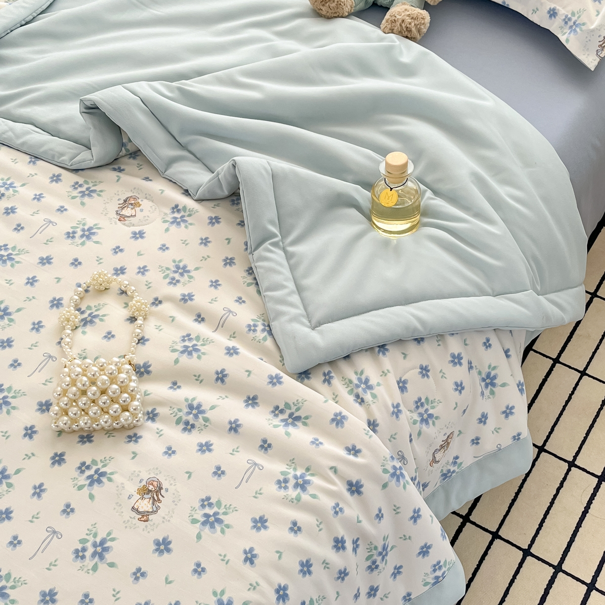 91家纺网 家纺一手货源 找家纺 宝士康家纺 2026新款10A抗菌水洗棉超声波压花夏被 被子被芯 超声波-青野碎蓝