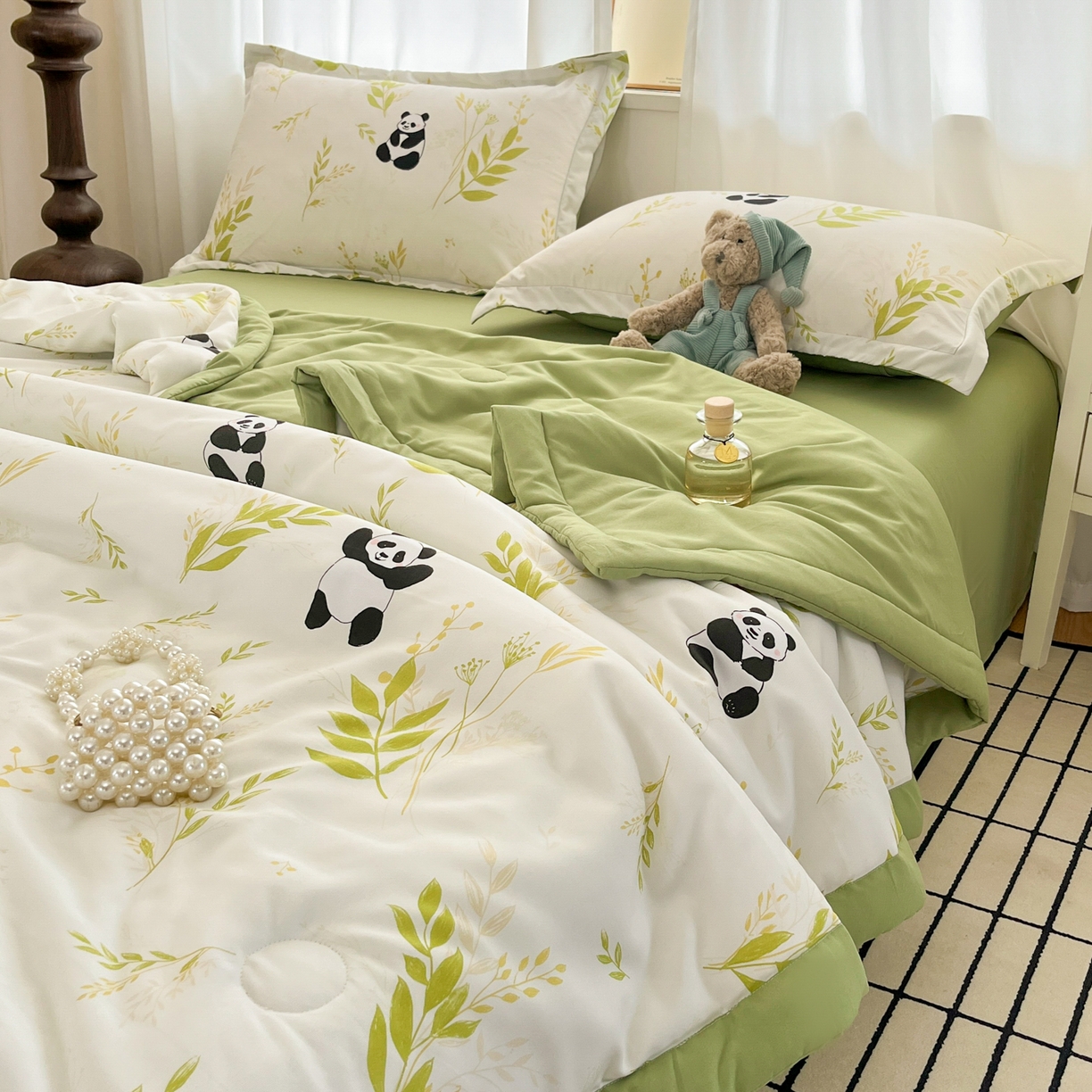 91家纺网 家纺一手货源 找家纺 宝士康家纺 2026新款10A抗菌水洗棉超声波压花夏被 被子被芯 超声波-熊猫乐园