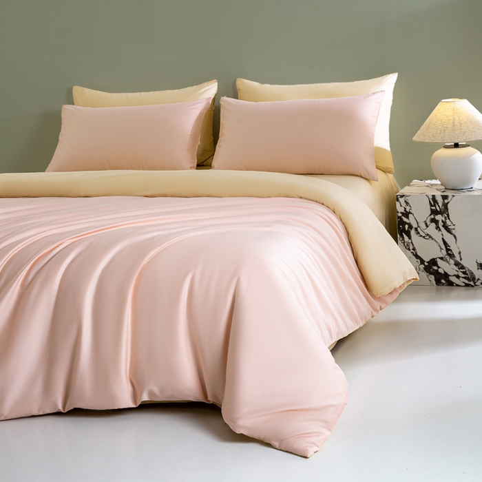 91家纺网 家纺一手货源 找家纺 盛凡家纺 2026春夏新款全棉纯棉A类60s长绒棉四件套纯色贡缎纯棉被套床笠款三件套 樱花粉+奶昔白