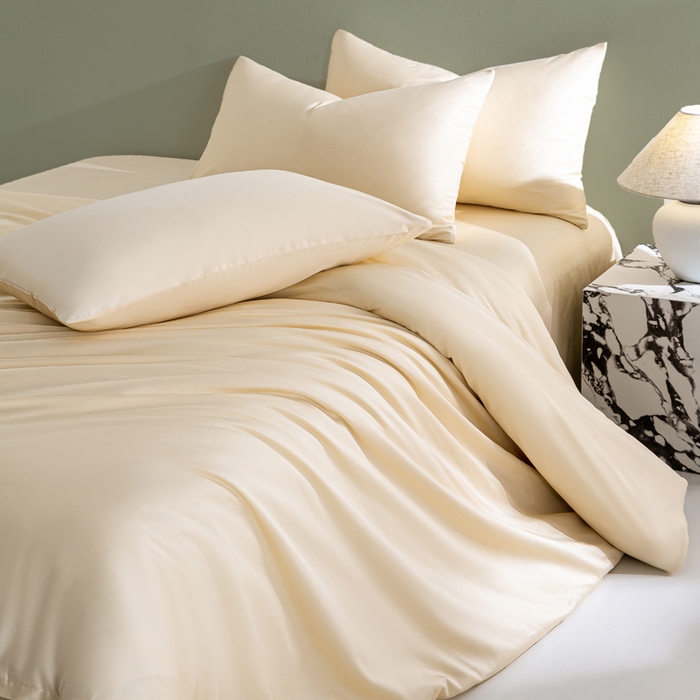 91家纺网 家纺一手货源 找家纺 盛凡家纺 2026春夏新款全棉纯棉A类60s长绒棉四件套纯色贡缎纯棉被套床笠款三件套 奶昔白