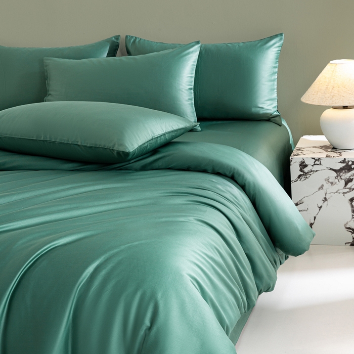 91家纺网 家纺一手货源 找家纺 盛凡家纺 2026春夏新款全棉纯棉A类60s长绒棉四件套纯色贡缎纯棉被套床笠款三件套 墨绿