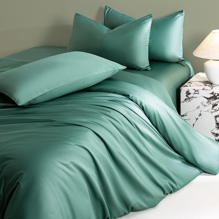 91家纺网 家纺一手货源 找家纺 盛凡家纺 2026春夏新款全棉纯棉A类60s长绒棉四件套纯色贡缎纯棉被套床笠款三件套 墨绿