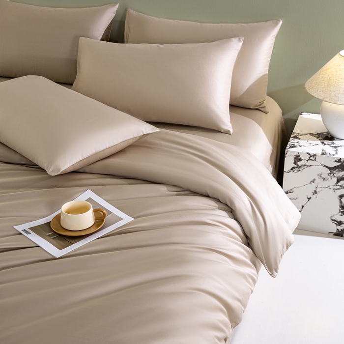 91家纺网 家纺一手货源 找家纺 盛凡家纺 2026春夏新款全棉纯棉A类60s长绒棉四件套纯色贡缎纯棉被套床笠款三件套 奶咖