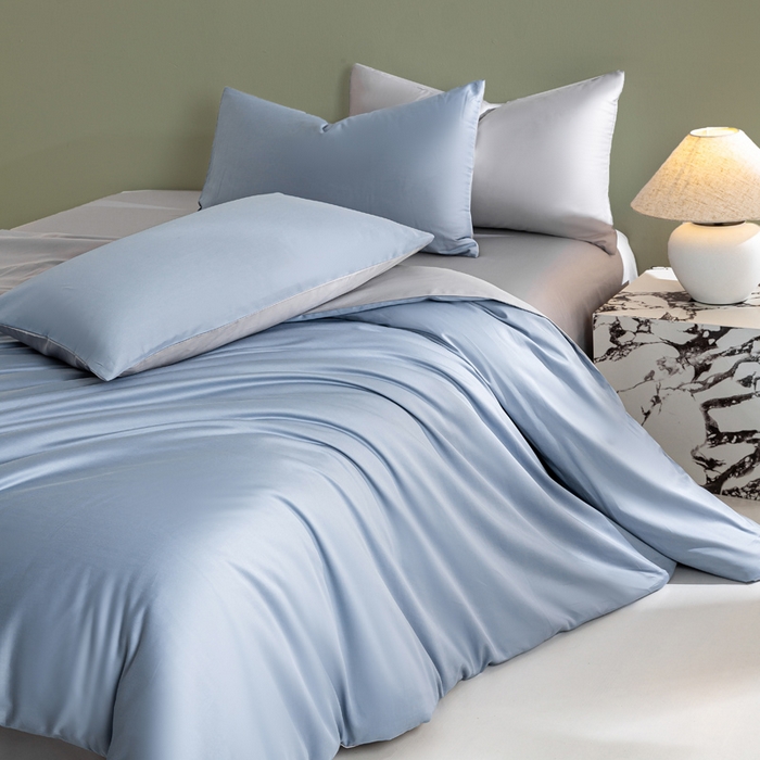 91家纺网 家纺一手货源 找家纺 盛凡家纺 2026春夏新款全棉纯棉A类60s长绒棉四件套纯色贡缎纯棉被套床笠款三件套 蓝灰+冰川蓝