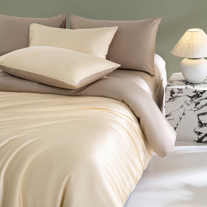 91家纺网 家纺一手货源 找家纺 盛凡家纺 2026春夏新款全棉纯棉A类60s长绒棉四件套纯色贡缎纯棉被套床笠款三件套 奶昔白+奶咖